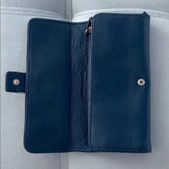 Michael Kors Used Wallet - Picture 2 of 10